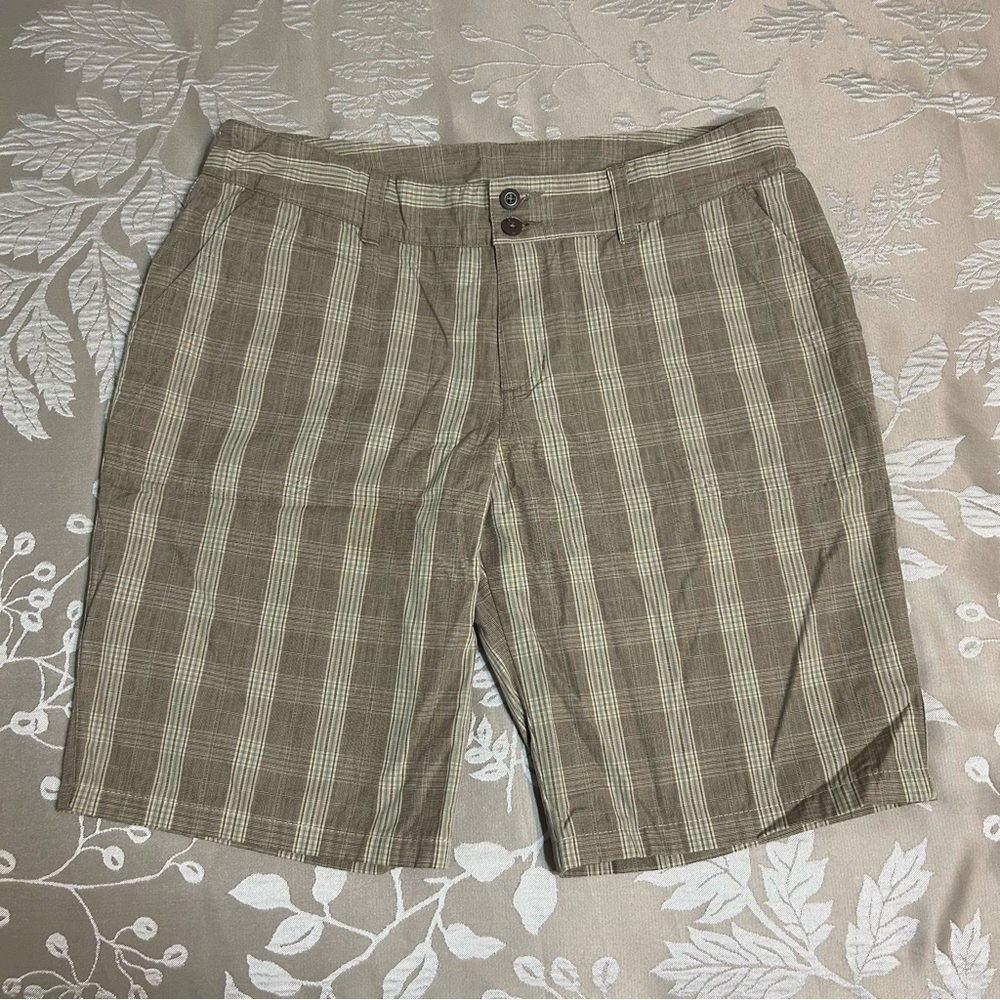 Patagonia Shorts Womens 10 Tan Brown Plaid Organic Cotton Flat Front Bermuda